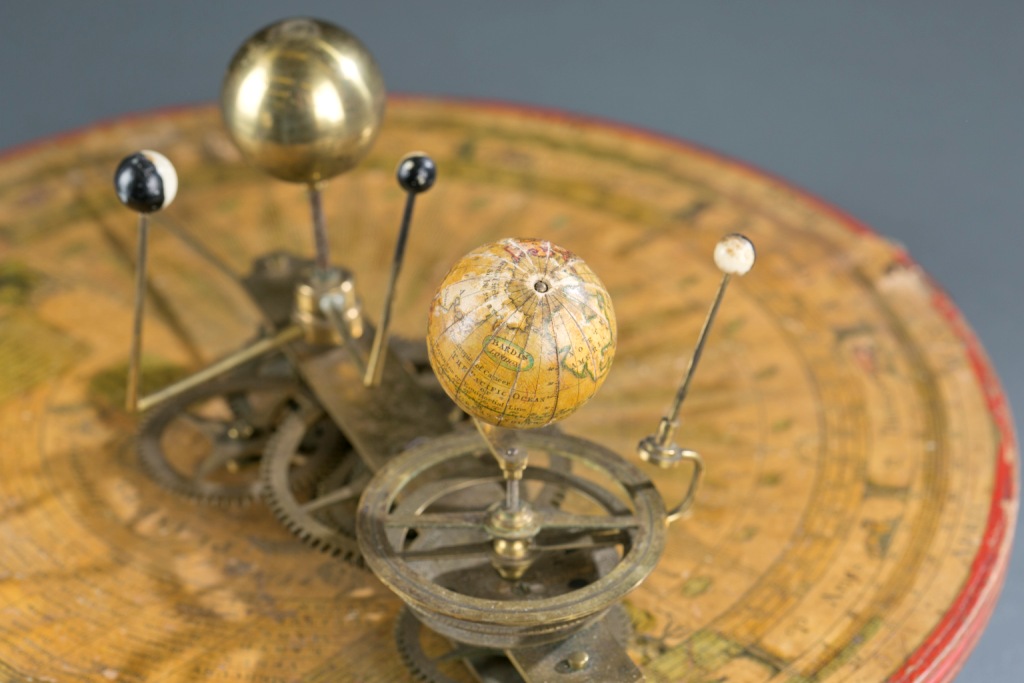 The movements of Mercury, Venus and Earth around the Sun are traced with this hand-turned orrery dated 1794. Made by W. & S. Jones, London, the device could turn $15,000-$25,000 at the auction. Quinn’s / Waverly Rare Books image