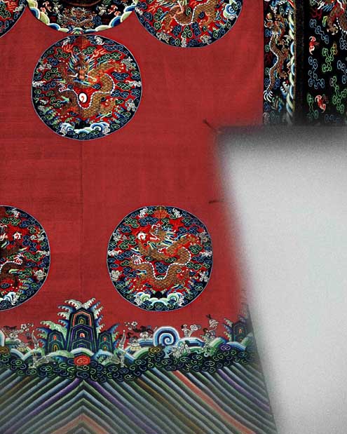 Court robe (detail), 19th century, Qing dynasty (1644–1911), silk and metallic-thread tapestry (kesi) with painted details. The Metropolitan Museum of Art, New York, gift of Ellen Peckham, 2011 (2011.433.2). Photography © Platon