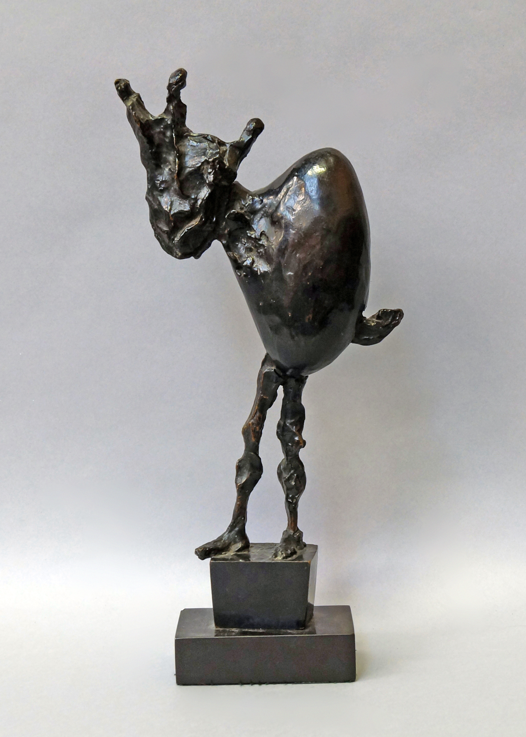 ‘Le Petit Fou’ represents a hybrid of the human and animal forms, a signature subject choice of the artist, Germaine Richier. Estimated to sell for £6,000-£8,000, it achieved £9,594. Roseberys image