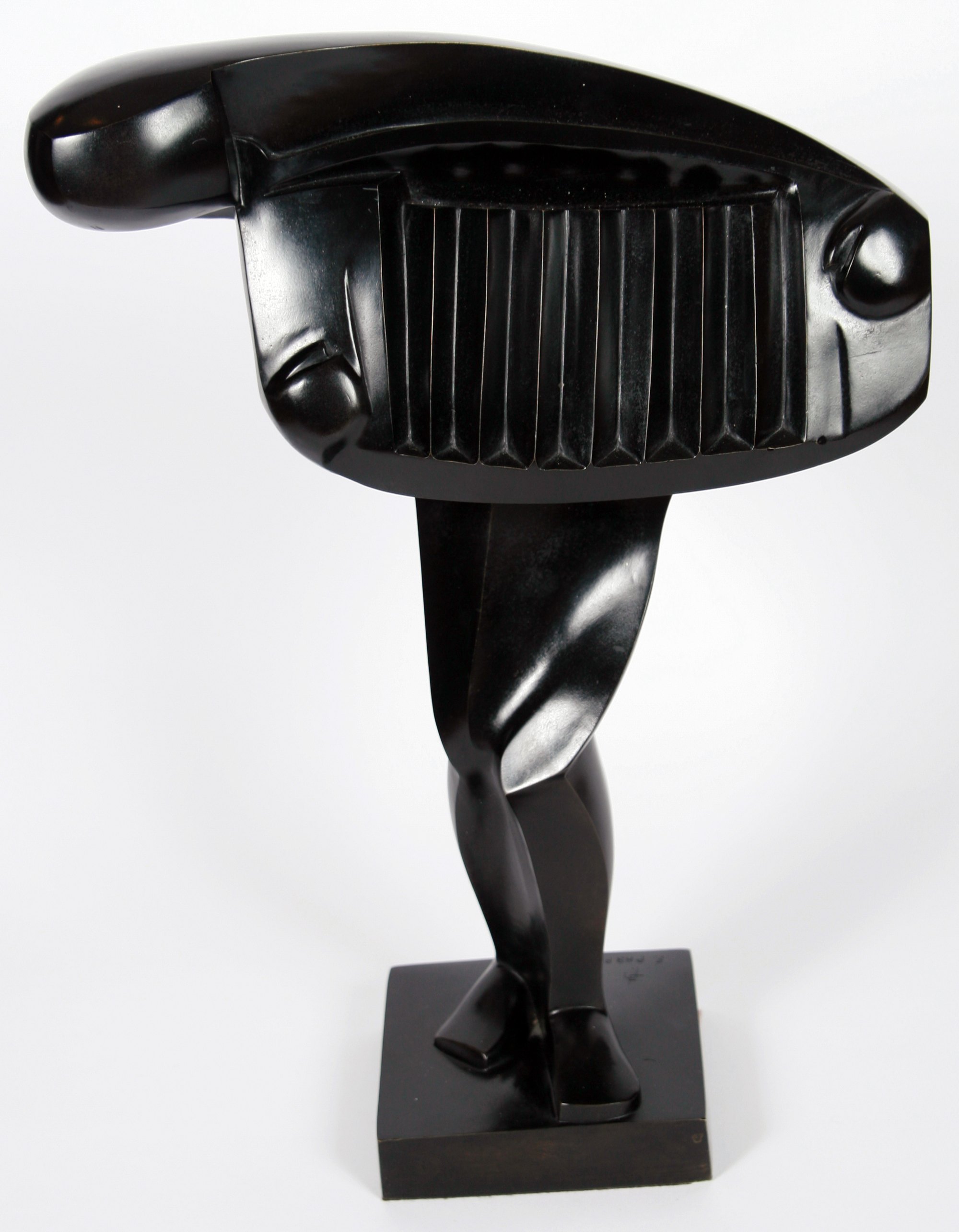 Ferdinand Parpan, ‘L'accordéoniste,’ bronze, 22in x 17in. Estimate: $30,000-$50,000. Stefek’s image
