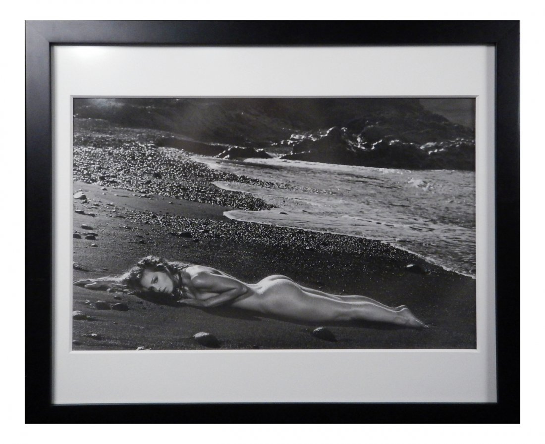 Andre Plessel (German) ‘Stranded Alone, No. 1, Lanzarotte 2006,’ silver gelatin print, 24 x 20in (est. $2,500-$3,000). Capo Auction image