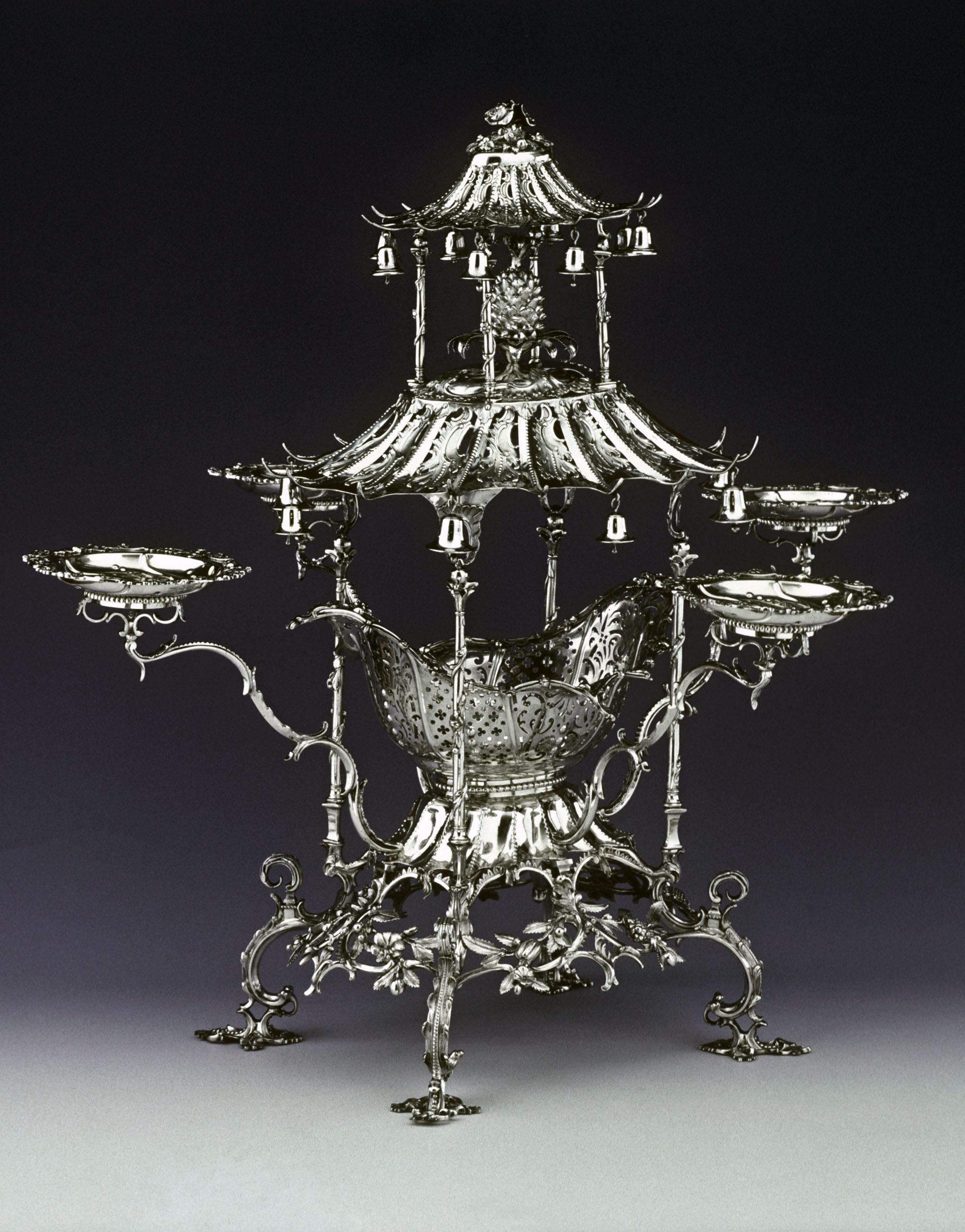 Epergne  marked by Thomas Pitts (active c. 1744-1793),  London, 1762-1763,  silver.  The Art Museums of Colonial Williamsburg, museum purchase, 1960-580