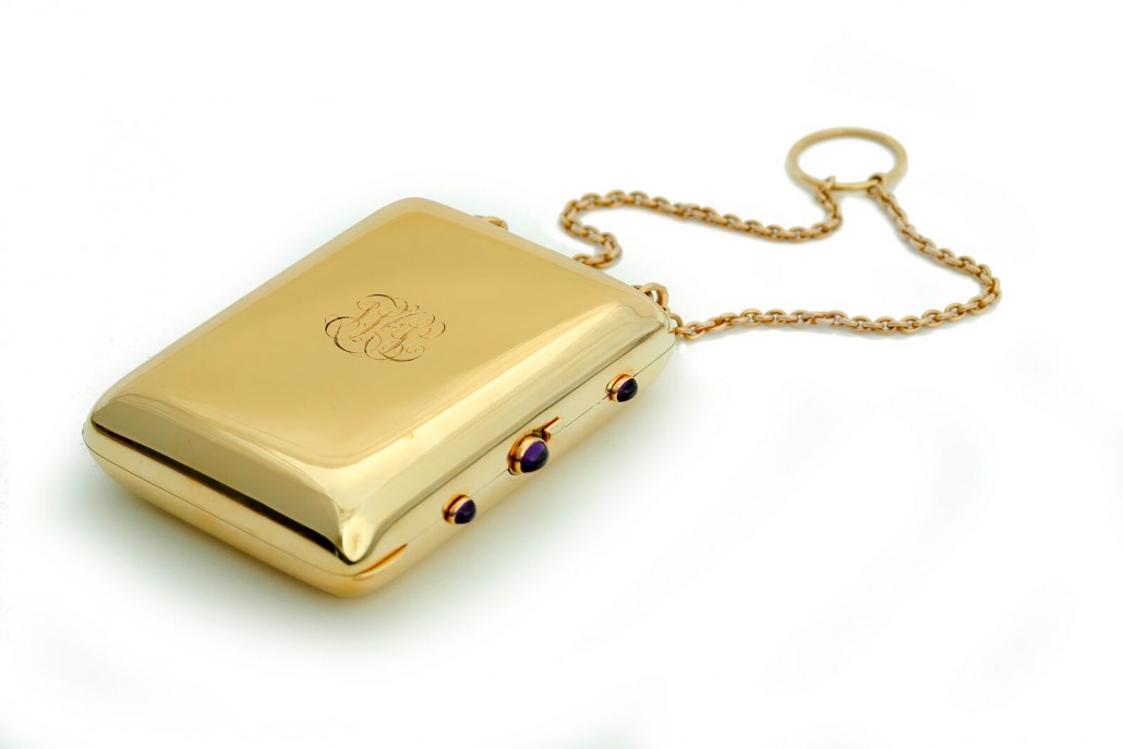 Gold finger purse previously owned by St. Louis socialite Lillian Handlan Lemp (1877-1960), est. $3,000-$5,000. Selkirk image