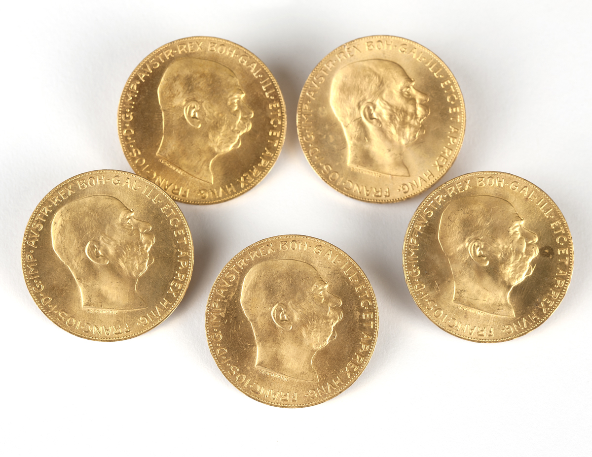 This group of 1915 Austria 100 corona gold coins should bring $5,000 to $7,000 in Moran’s August online only coin auction. John Moran Auctioneers image
