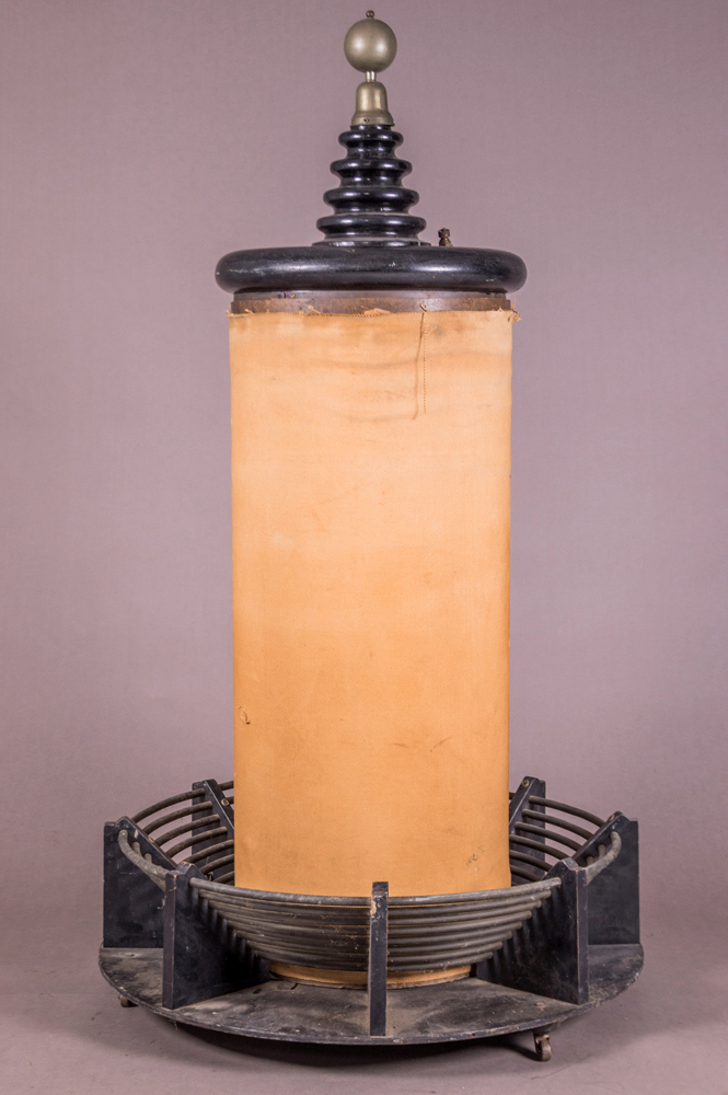 Tesla coil. Gray's Auctioneers image