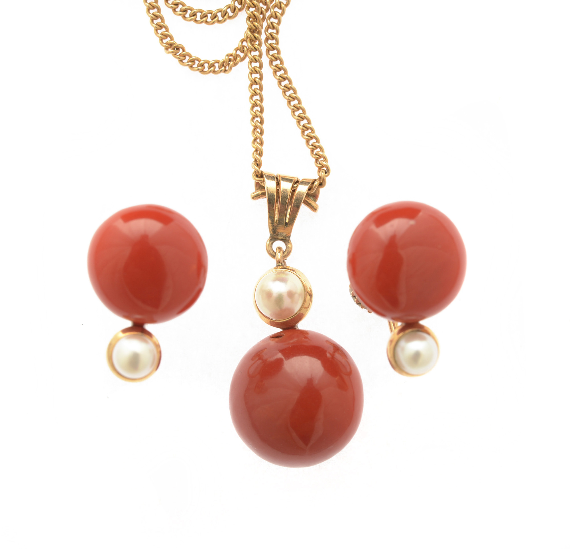 Coral, cultured pearl, 14K yellow gold jewelry suite. Price realized: $1,770. Michaan's image