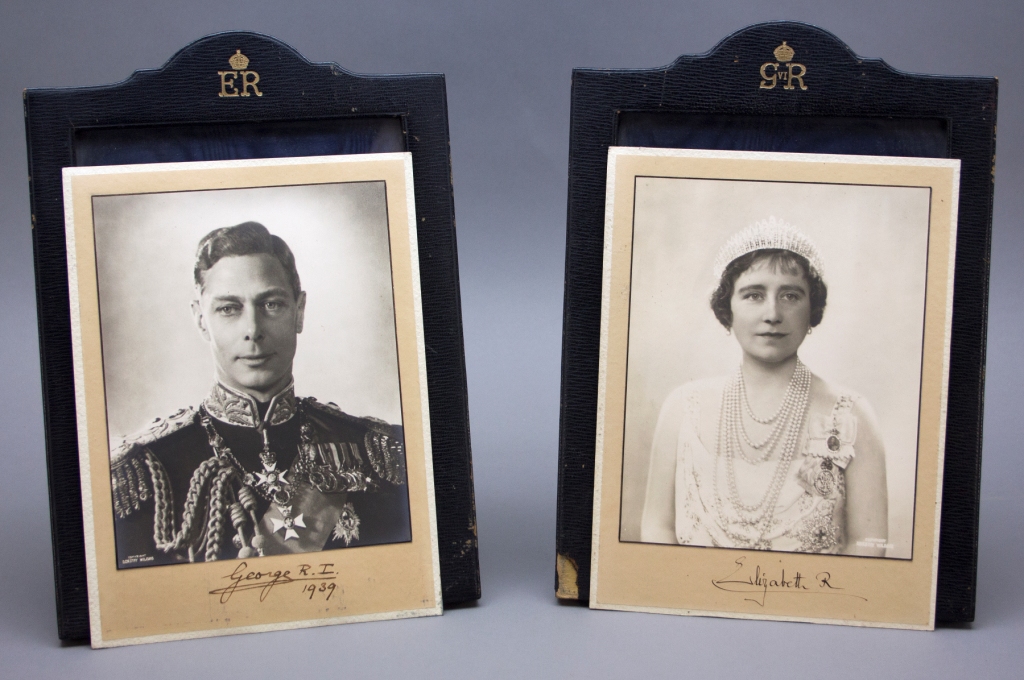 Pair of signed, framed photographic studio portraits of King George VI and Elizabeth Bowes-Lyon, Queen Consort and Queen Mother of Elizabeth II. King’s signature includes date ‘1939,’ est. $1,000-$1,500. Waverly image