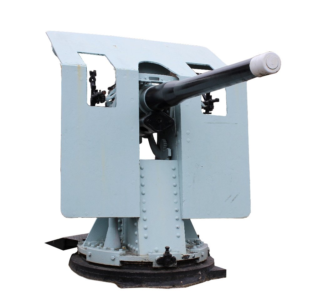 A 4-inch deck gun from a from a cargo ship sold for £2,100. Fellows Auctioneers image