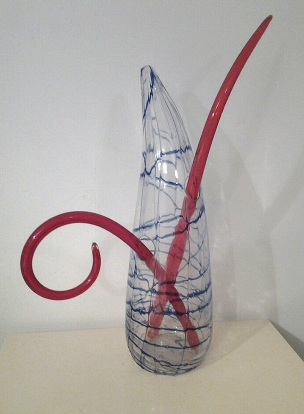 Lot 10 - Andrea Anastasio, Memphis, vase. Estimate: 2,000-2,500 euros. Nova Ars image 