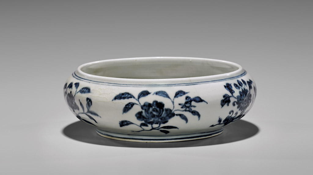 Rare and important Chinese Yongle Period blue & white brush washer. Provenance: Wolch Collection, Los Angeles. Est. $200,000-$250,000