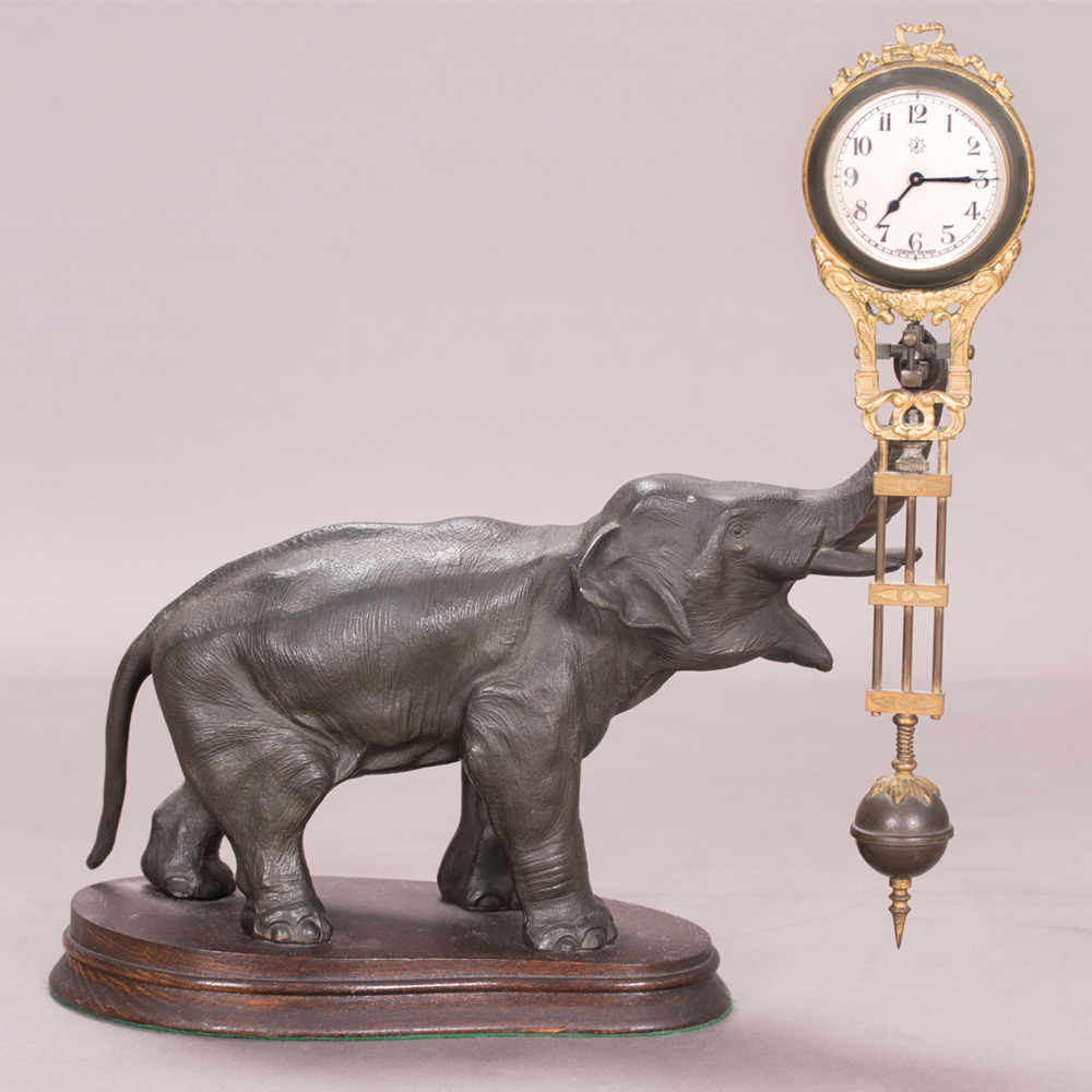 Lot 138 – Junghans elephant swinger clock, 20th century. Estimate: $300-$500. Gray’s image 
