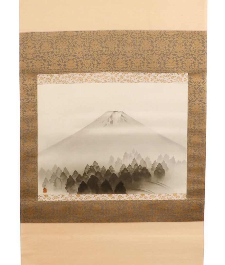 Ink painting on silk by the Yokoyama Taikan (1868-1958), ‘Mount Fuji.’ Estimate: $40,000-$60,000). Ahlers & Ogletree image