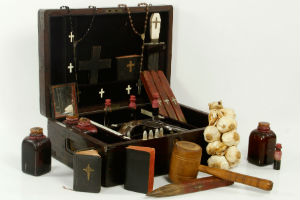 Kaminski auction features vampire slaying kit May 21-22