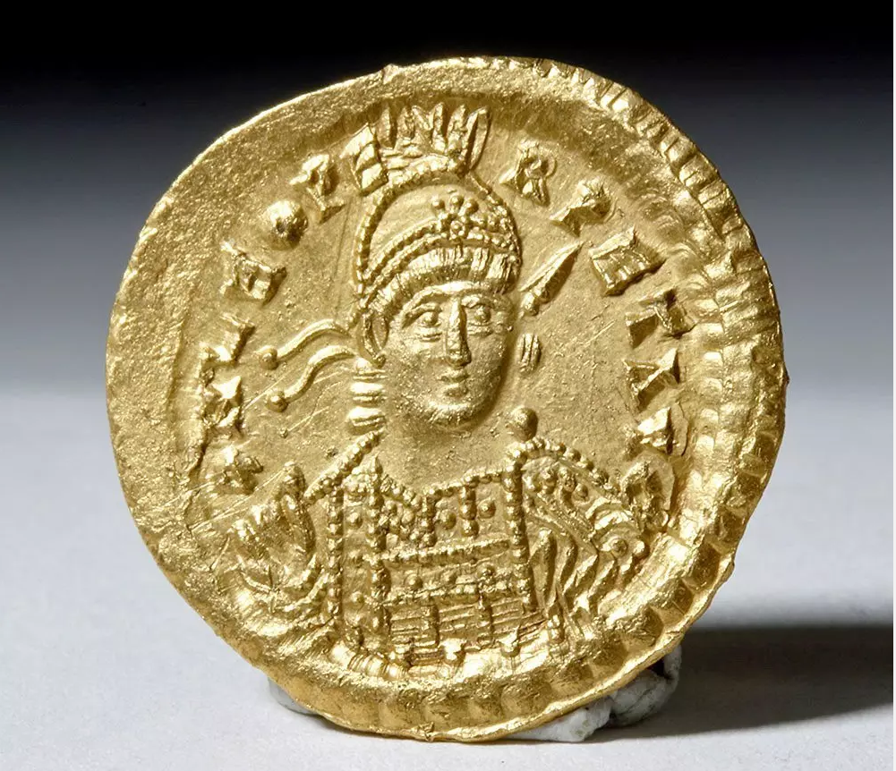 Byzantine hammered gold solidus coin with image of emperor, 4.50 grams, ex private New York collection, est. $1,800-$2,500