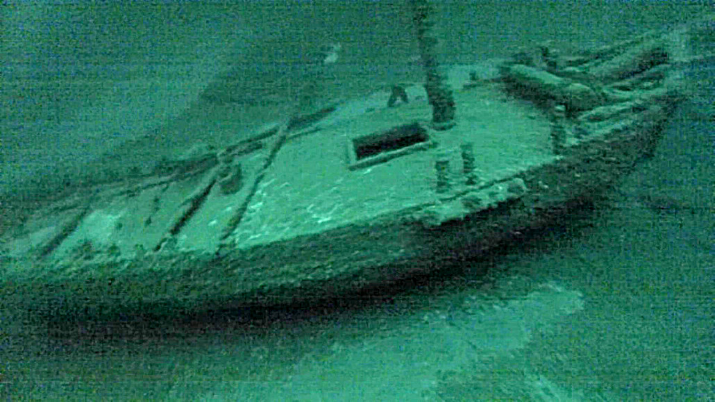 Starboard side of the submerged sloop Washington. Image copyright Jim Kennard, courtesy of the National Museum of the Great Lakes