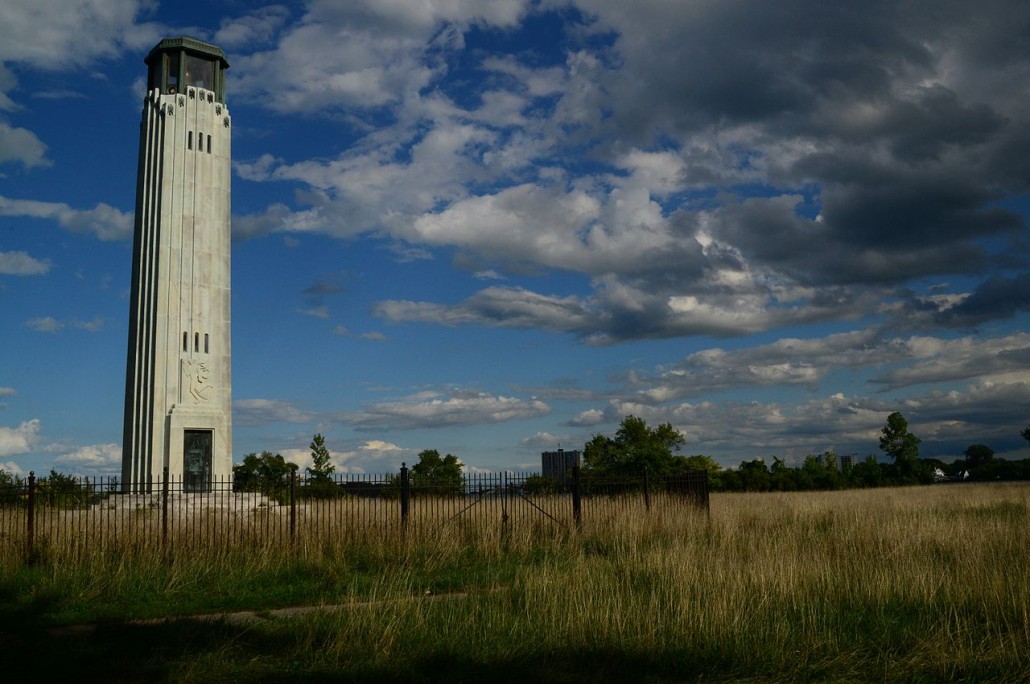 Vandals broke into William Livingstone Memorial Lighthouse on Belle Isle in July 1980 and stole two of its four from the lantern room. Image by Gth874m. This file is licensed under the Creative Commons Attribution-Share Alike 3.0 Unported license.