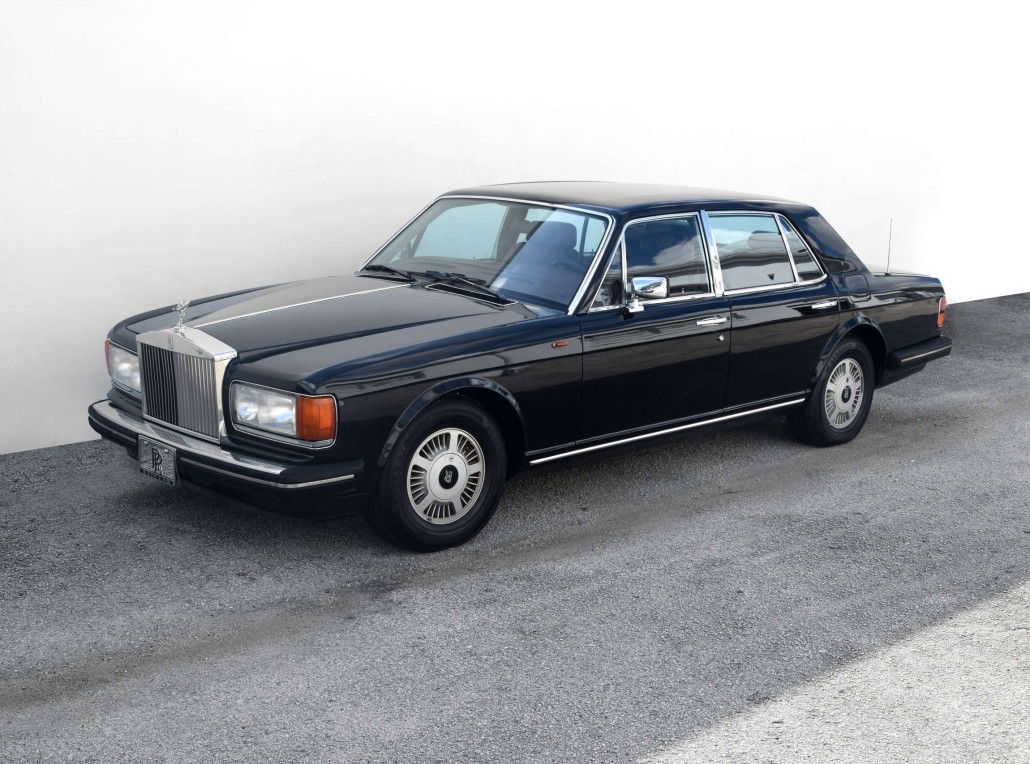 1988 Rolls-Royce Silver Spirit Mulsanne, black with red leather interior, 85,044 miles on odometer, est. $20,000-$30,000