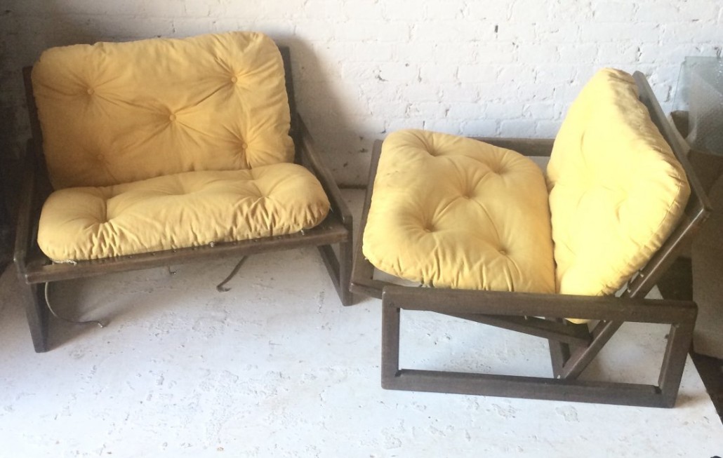 Two Carlotta armchairs by Tobia Scarpa, manufactured in 1967 by Cassina. Estimate: €700-€900. Nova Ars image