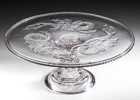Jeffrey Evans finds eager buyers for American glass rarities