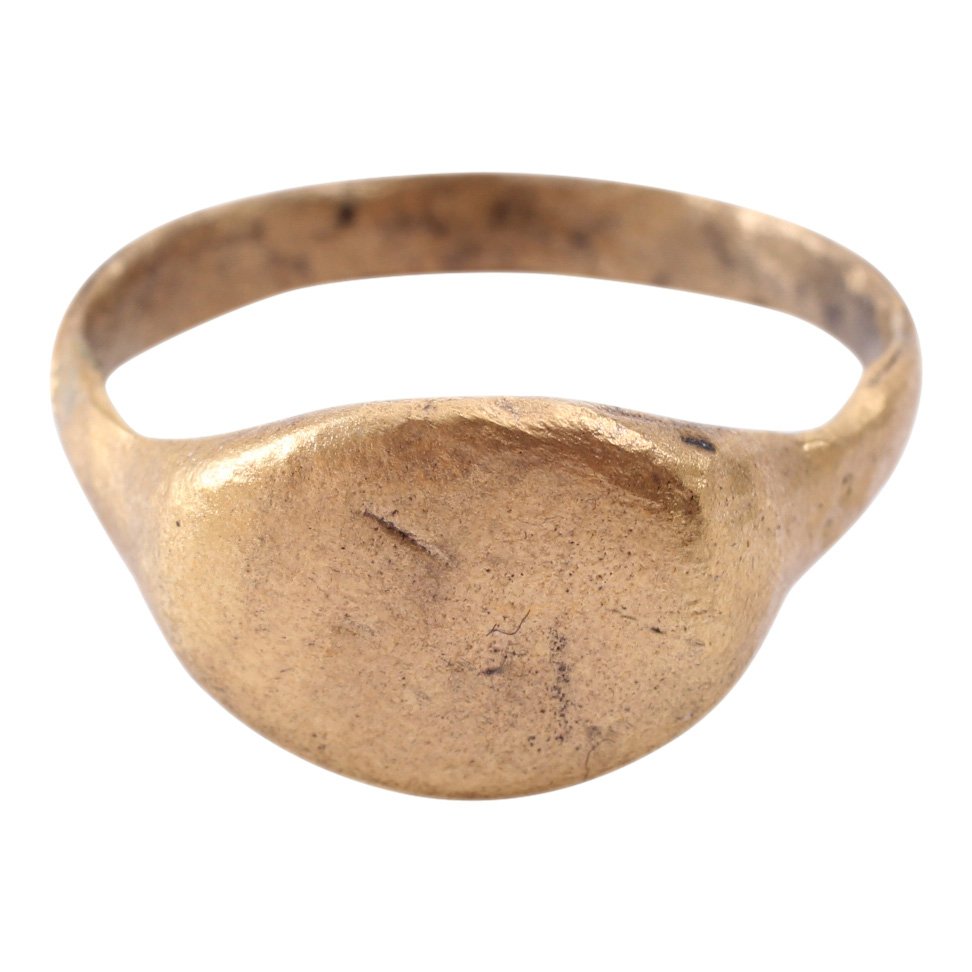 Large Viking man's ring, gold overlay, size 11 3/4, A.D. 850-1000. Estimate: $165-$200. Jasper52 image