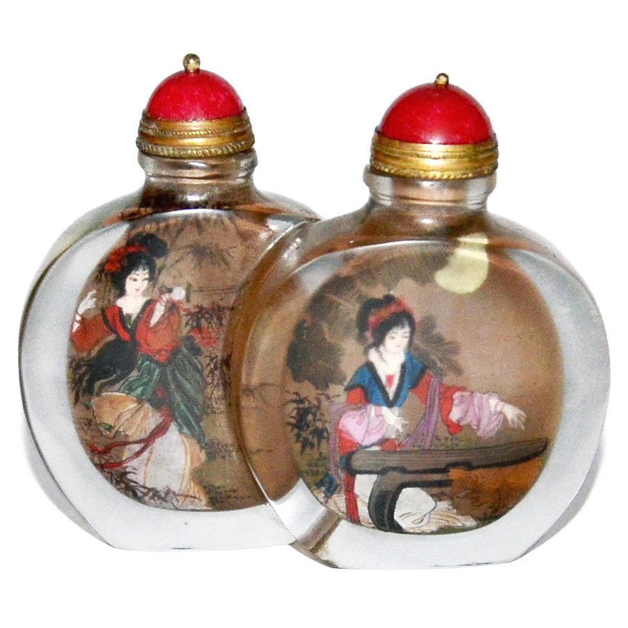 Fine inside-painted conjoined glass snuff bottle, Ma Shaoxuan, Qing. Estimate: $1,000-$1,500. Soho Arts Auction image