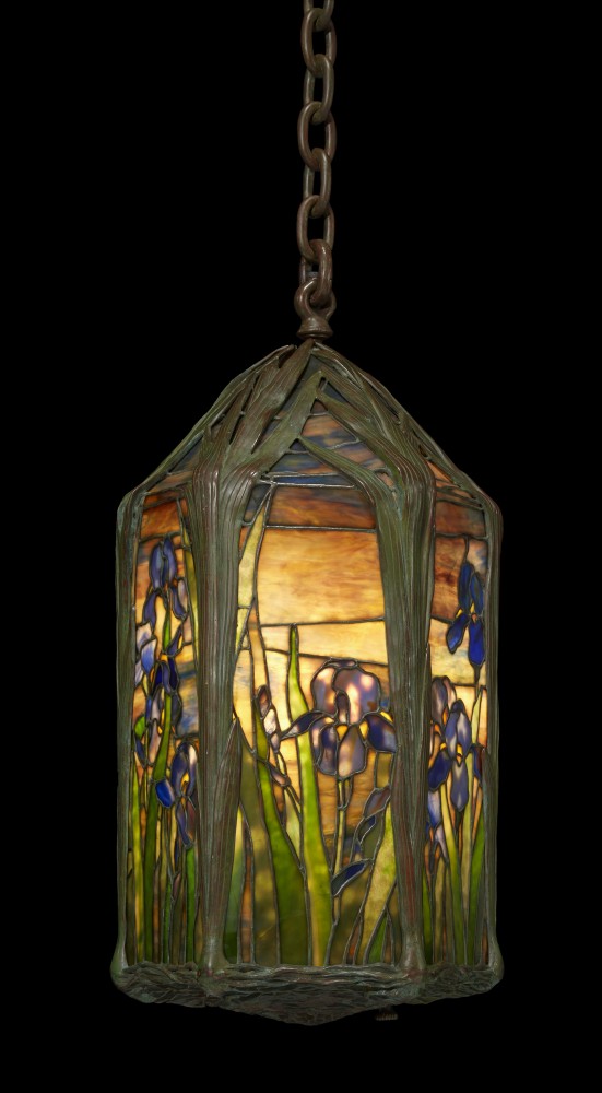tifffany-iris-lantern