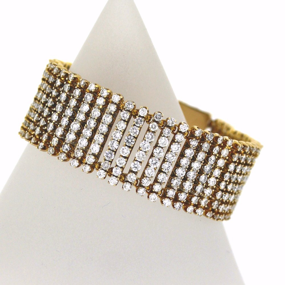 Diamond and 14K yellow gold bracelet, 18.00 ctw. Estimate: $10,000-$20,000. Jasper52 image 