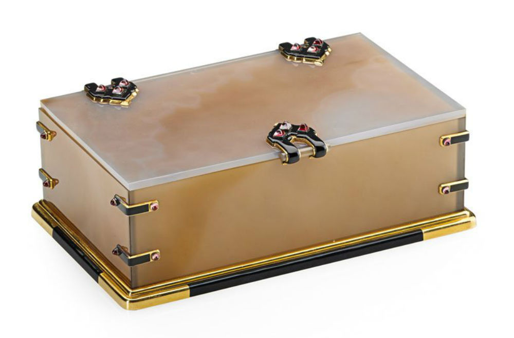 Fine agate and gold table box by Cartier, Paris, Agate and gold table box by Cartier, Paris, circa 1927, 8 1/4 x 5 1/4 x 2 3/4 inches. Price realized: $75,000. Rago Arts and Auction Center image