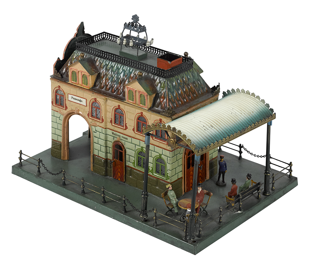 Marklin hand-painted Central Bahnhof train station #2651 with extensive detailing, furnishings and accessories, inside and out, est. $15,000-$18,000