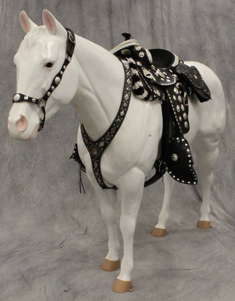 Life-size white horse Silver. Alderfer’s Auctioneers & Appraisers image