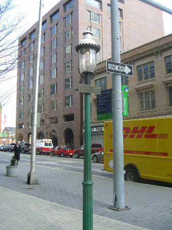 Street light - Wikipedia