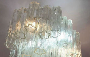 Italian glass chandeliers add elegance to Nova Ars design auction Aug. 23