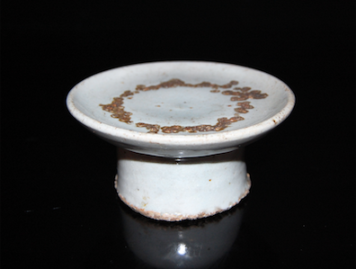 Prized antique Korean earthenware to be auctioned Sept. 11