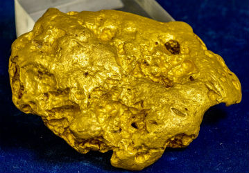 2 huge gold nuggets top $172K at Holabird’s Americana auction