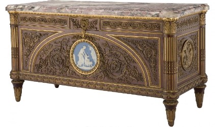 Rare French commode fetches $45K at Heritage Auctions
