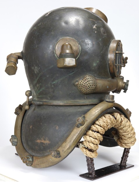 Details about   Antique 18" U.S Navy Diving Helmet Mark V Deep Sea Divers Helmet Vintage Gift 