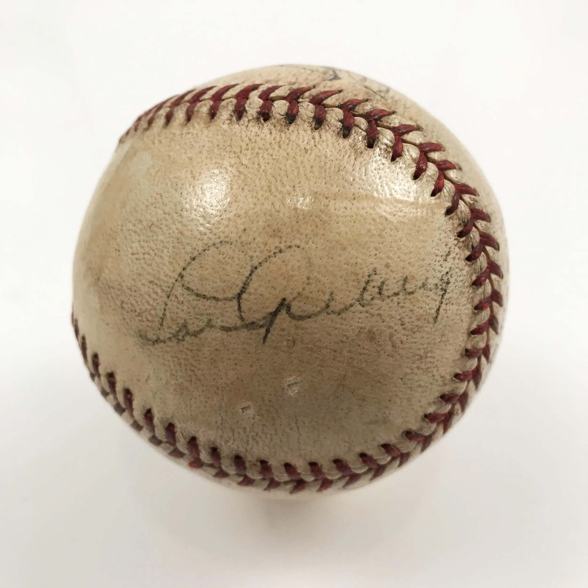 Lou Gehrig six-signature baseball, circa 1934-1939, estimate $8,000-$10,000. Image courtesy Fine Estate, Inc. and LiveAuctioneers.com