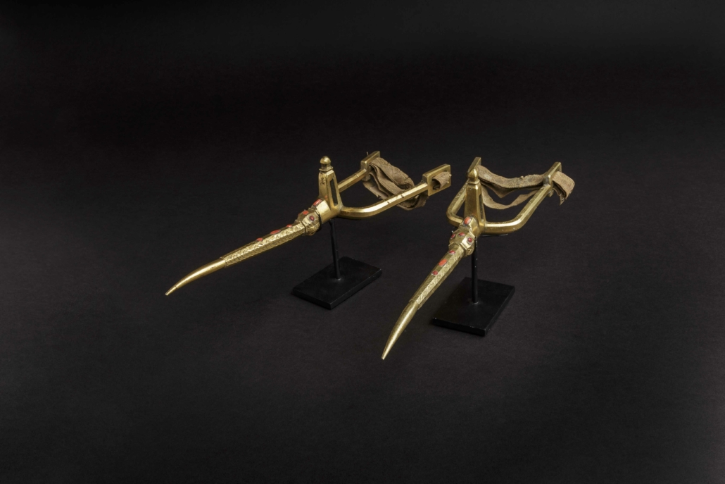 Algerian fire-gilt spurs set with corals, estimated at €2,800-€5,600