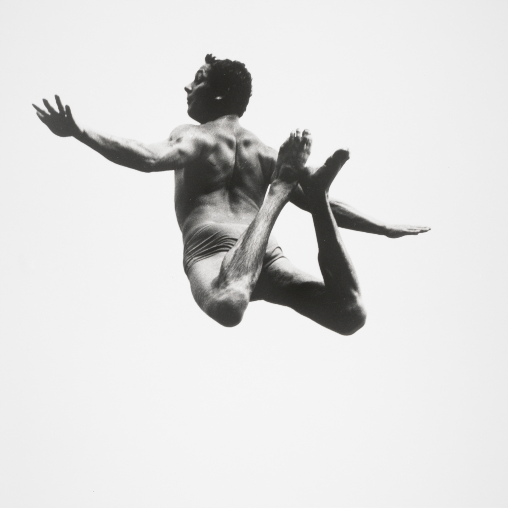 Aaron Siskind (1903–1991), Pleasures and Terrors of Levitation 9. ‘Levitation #99,’ 1954, gelatin silver print, Amon Carter Museum of American Art, Fort Worth, Texas, Bequest of Finis Welch, © Aaron Siskind Foundation 