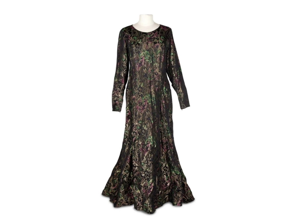 Plush gown Dame Edith Sitwell wore to the 1965 premiere of ‘My Fair Lady,’ est. £80-£100