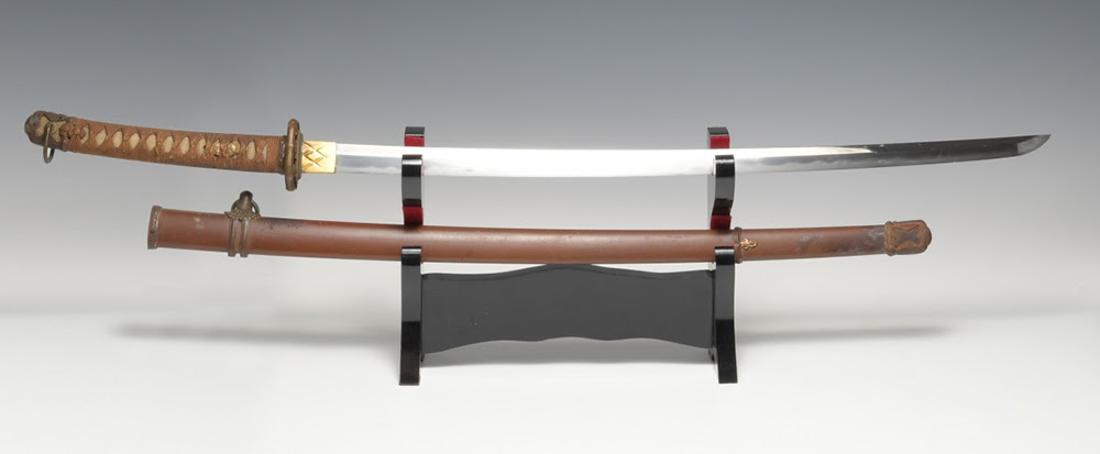 Ranked Japanese katana, signed Fujiwara Kagehira, est. $1,000-$1,400