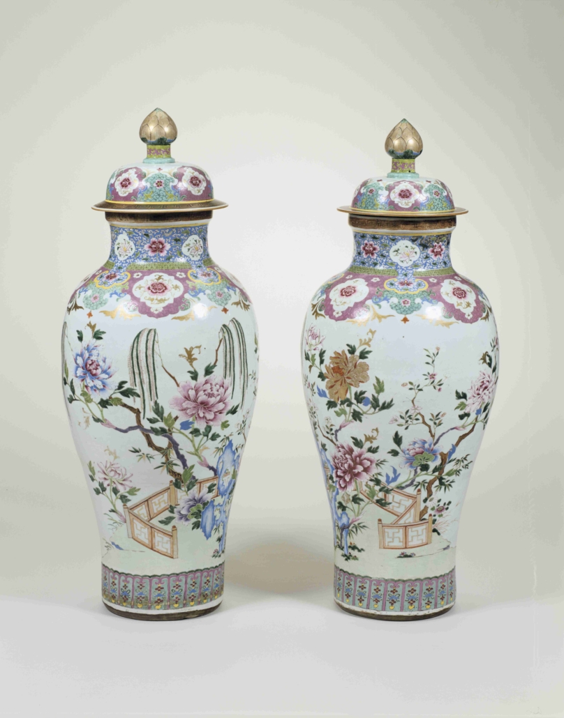 Covered baluster (“Mandarin”) vase on “Rothschild” stand. Unknown artist, Jingdezhen, China, 1750-1770. Hard-paste porcelain with famille rose enamels and gilding, gilded wood. Hillwood Estate, Museum & Gardens, acc. no 26.260.1-2