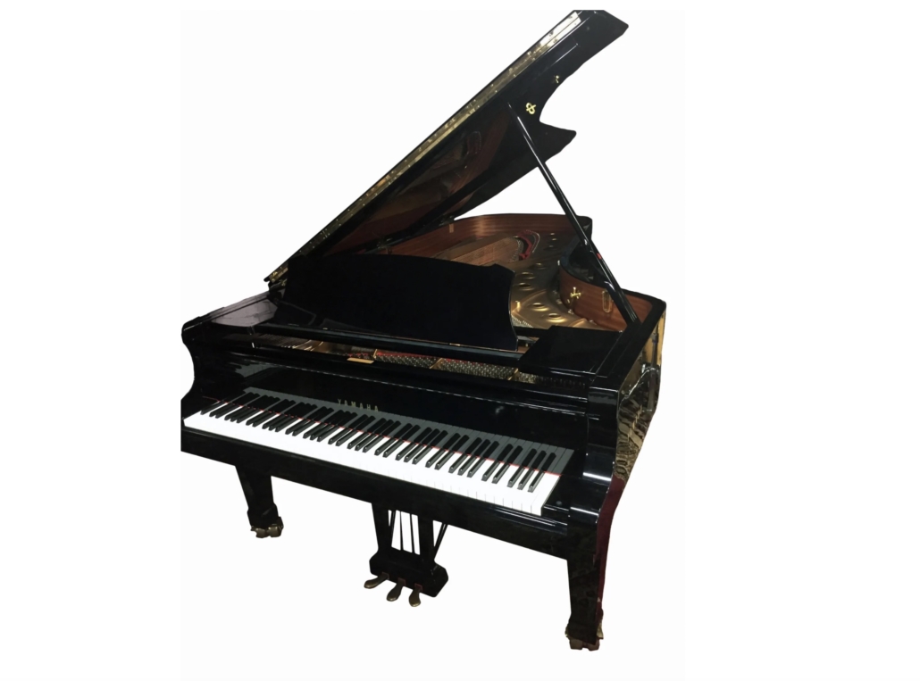A 1994 Yamaha CF111S concert grand piano that was a favorite of the late Chick Corea achieved $75,000 in July 2021. Image courtesy of Guernsey’s and LiveAuctioneers.