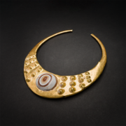 Gold necklace from the second millennium BCE, €131,250