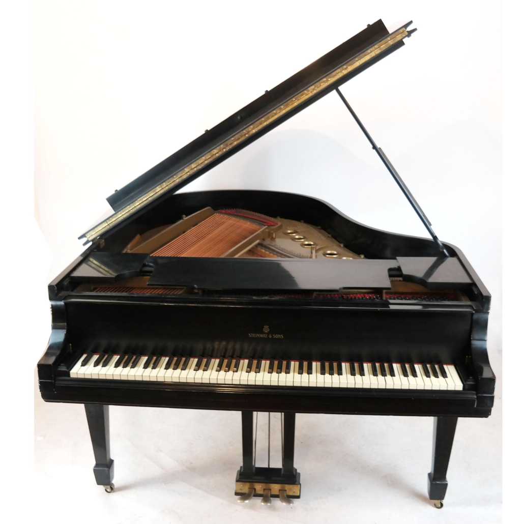 1921 Steinway baby grand piano Model M, est. $6,000-$8,000