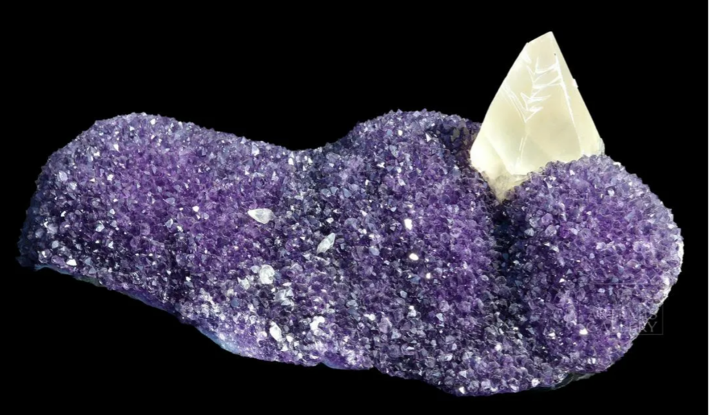 This massive amethyst geode section sold at Artemis Gallery in July 2019 for $1,200 plus the buyer’s premium. Image courtesy of Artemis Gallery and LiveAuctioneers.