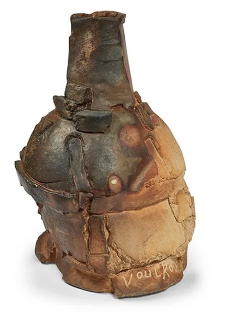  ‘Big Ed,’ a 1994 Peter Voulkos vessel, achieved $55,000 plus the buyer’s premium in November 2016 at Treadway Toomey Auctions. Image courtesy of Treadway Toomey Auctions and LiveAuctioneers.