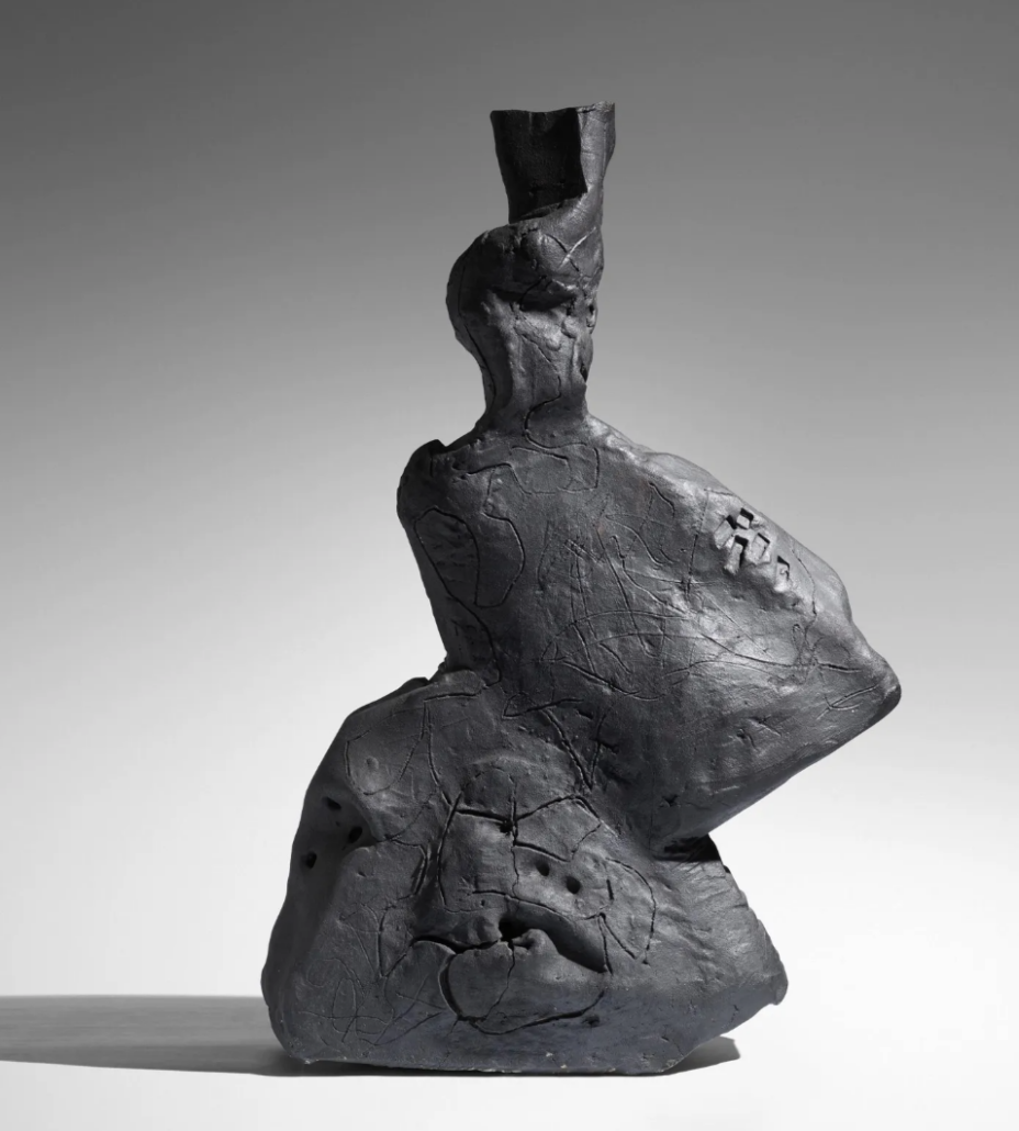  This Peter Voulkos ‘Snake River’ vessel realized $200,000 plus the buyer’s premium in November 2019 at Rago Arts and Auction Center. Image courtesy of Rago Arts and Auction Center and LiveAuctioneers.