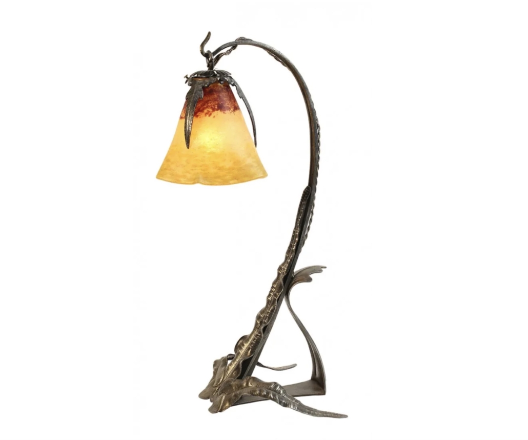 A Daum Art Nouveau table lamp on a Louis Majorelle-sculpted metal sold for $3,750 plus the buyer’s premium in December 2014. Image courtesy of Clars Auction Gallery and LiveAuctioneers