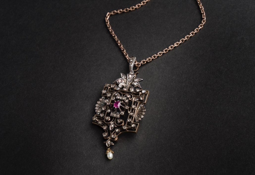Circa-1920 Art Deco diamond and ruby necklace, est. €700-€1,400